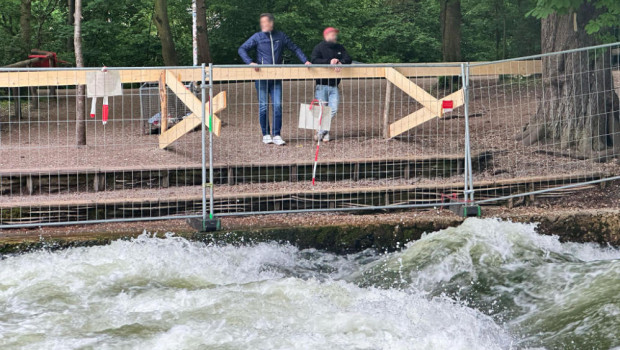 Eisbach-Wave-closed-due-to-accident