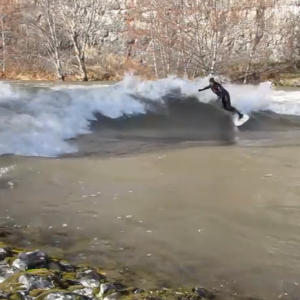 Ripping Trestle Hole Wave