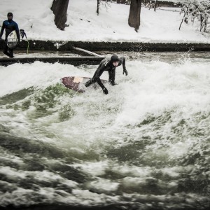 Turning at the Eisbach in Munich